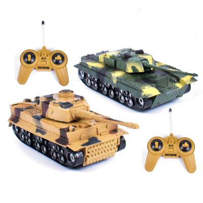 Танковый бой на радиоуправлении 2 танка Shenzhen toy 369-23